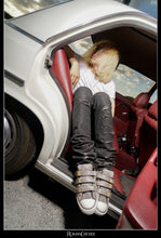 Load image into Gallery viewer, PowStar Jumbo Strap Glitter Silver — Paris campaign on-foot photo