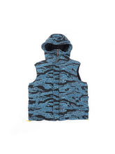 Load image into Gallery viewer, C4 Patch Camo Tank Jacket

