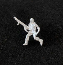 Load image into Gallery viewer, Sliver Soldier earring
