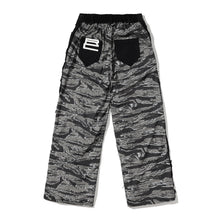 Load image into Gallery viewer, Destroyed Shadow Camo Baggy Denim
